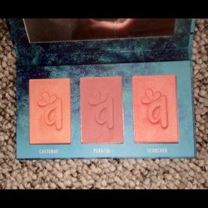 Alamar trio blush palette